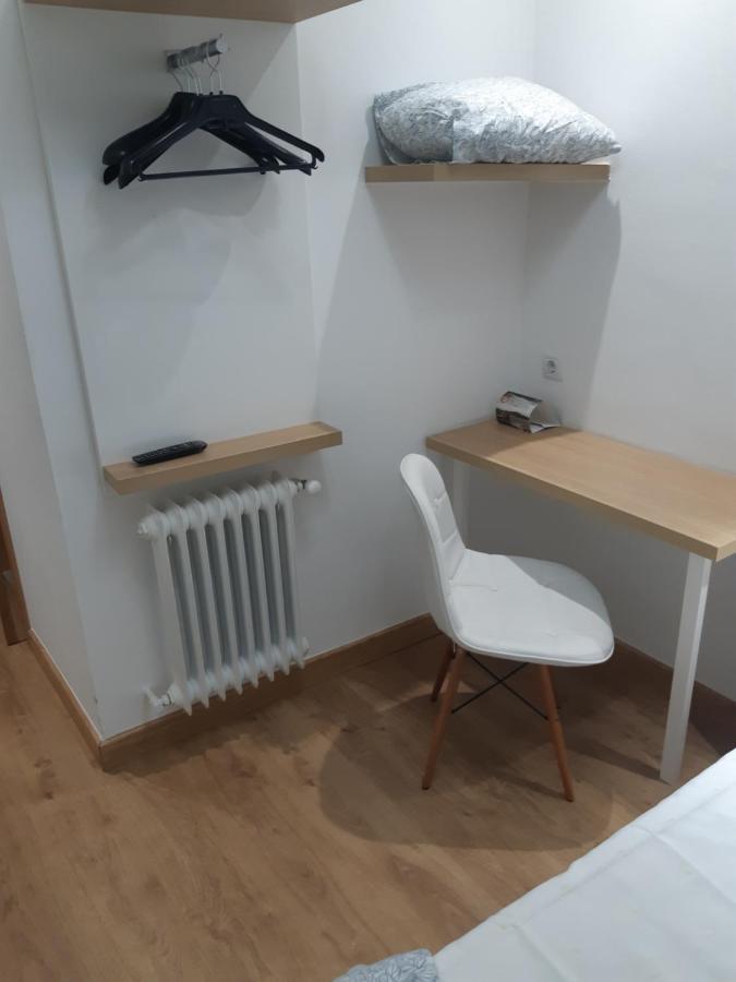 Hostal-Restaurante Lugano Verín Exteriör bild