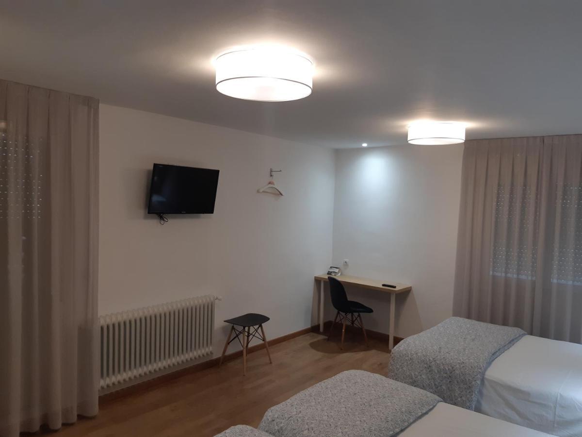 Hostal-Restaurante Lugano Verín Exteriör bild